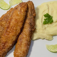 8xOX4nvaYIiw7exl-peixe-empanado-com-pure