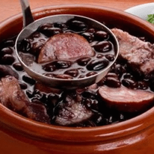 Qb1ajvcHeQndhQcH-Feijoada_tradicional